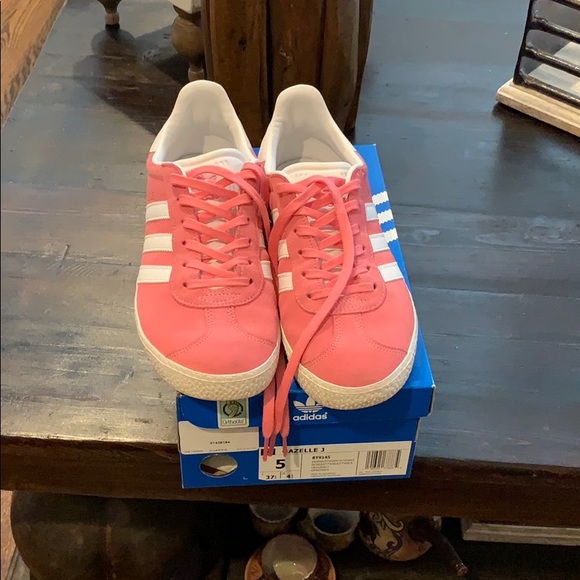 adidas Shoes - Adidas Gazelle